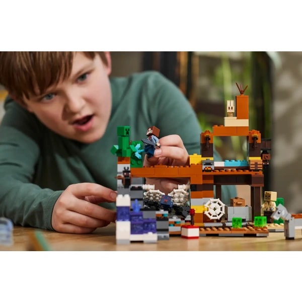 21263 LEGO Minecraft: De Woestenijmijnschacht